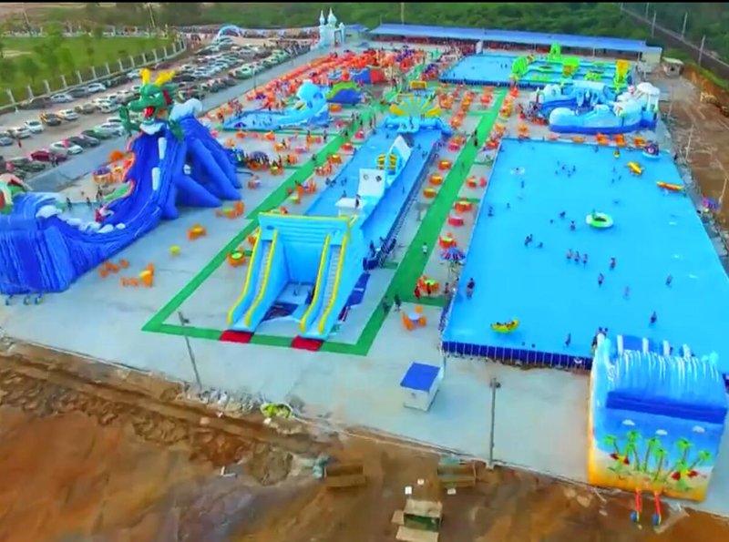 Parc aquatique gonflable géant de Guangzhou joy gonflable limité