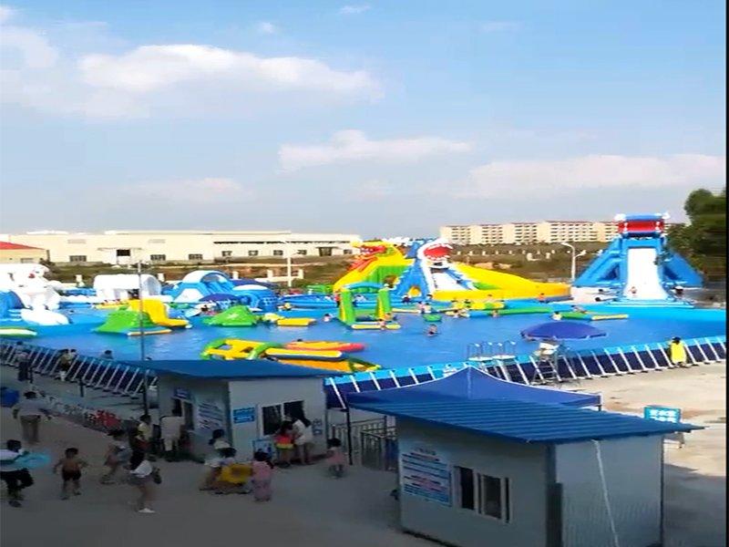 Inflatable Water Park With Swimming Pool