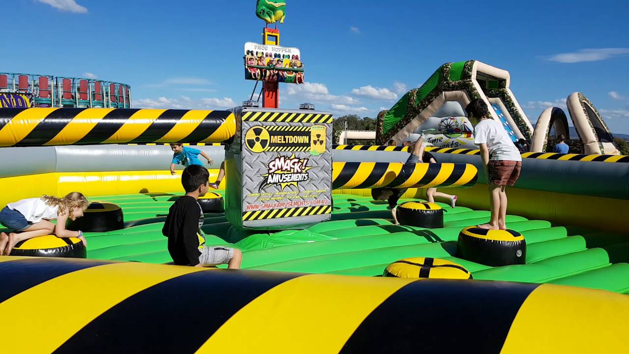 Latest wipeout inflatable amusement company for outdoor playground-3