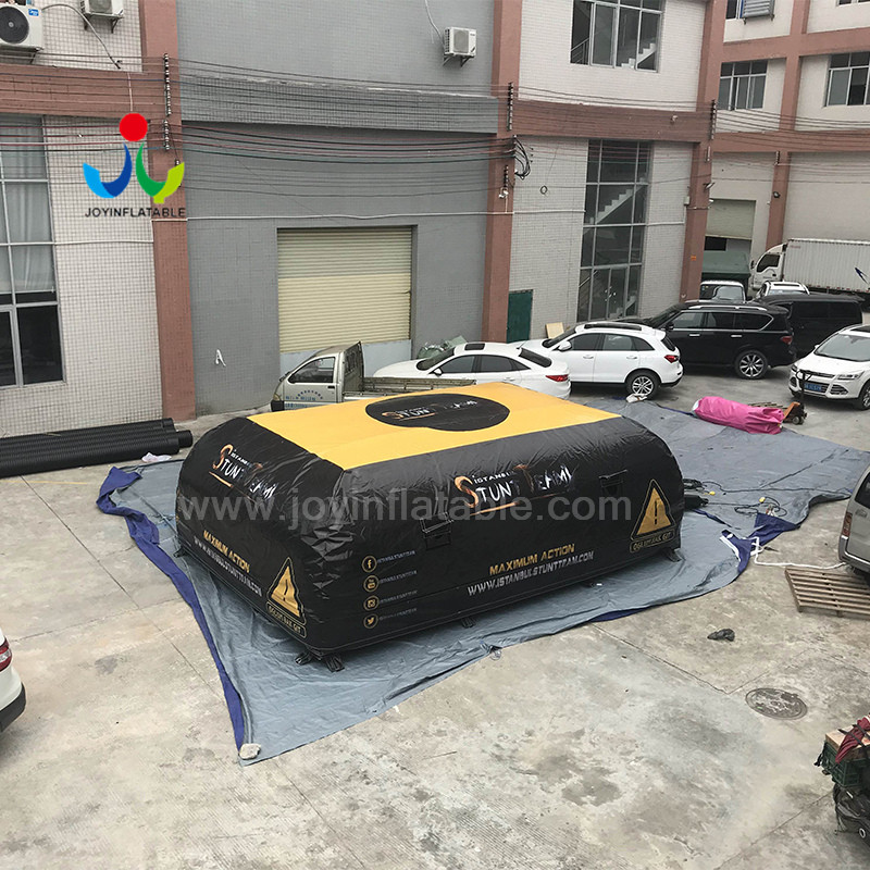 advantanges of inflatable stunt mat