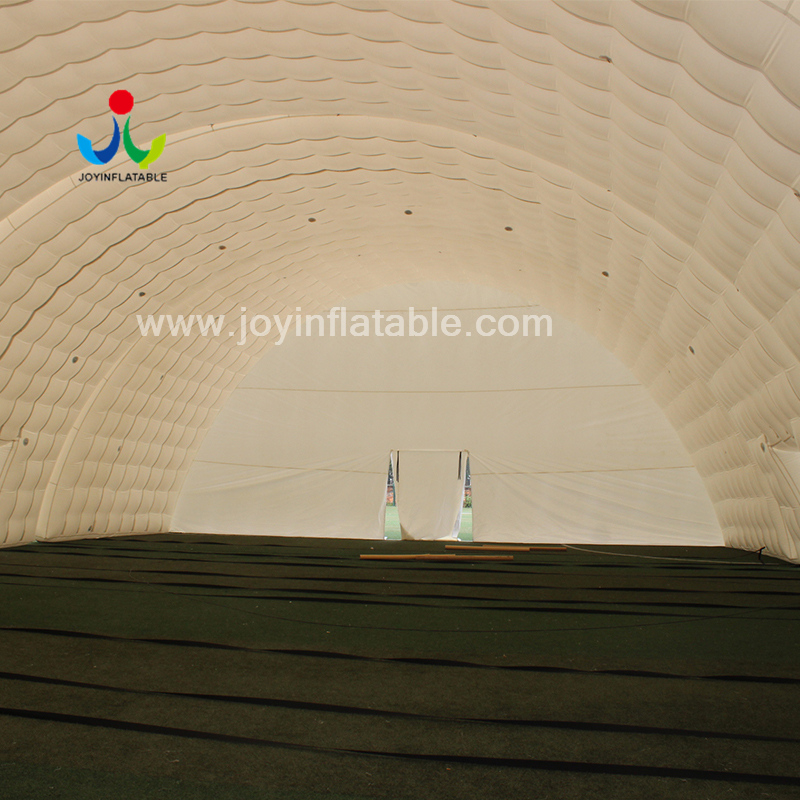 Белые воздухонепроницаемые на открытом воздухе гигантские раздувные шатры для мероприятия спортивной вечеринки