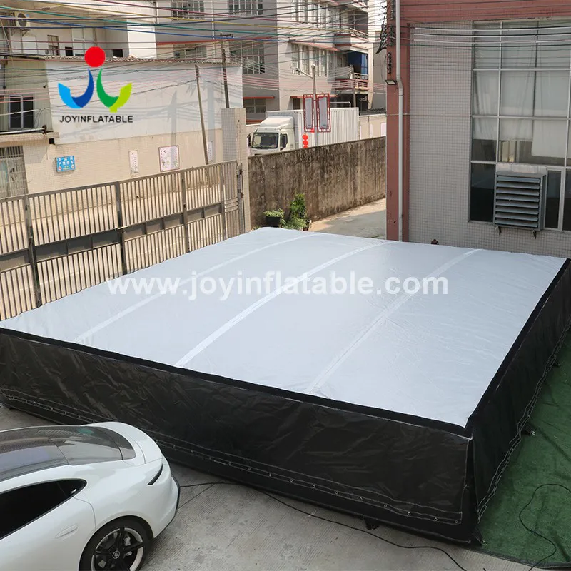Custom trampoline airbag for bicycle