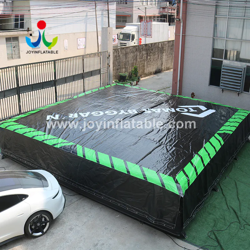 Airbag gonflable pour parc de trampolines