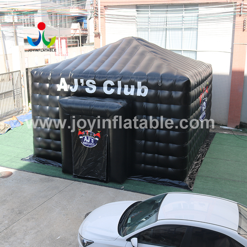 Tente gonflable noire mobile adaptée aux besoins du client de cube de cinéma de preuve de pluie extérieure