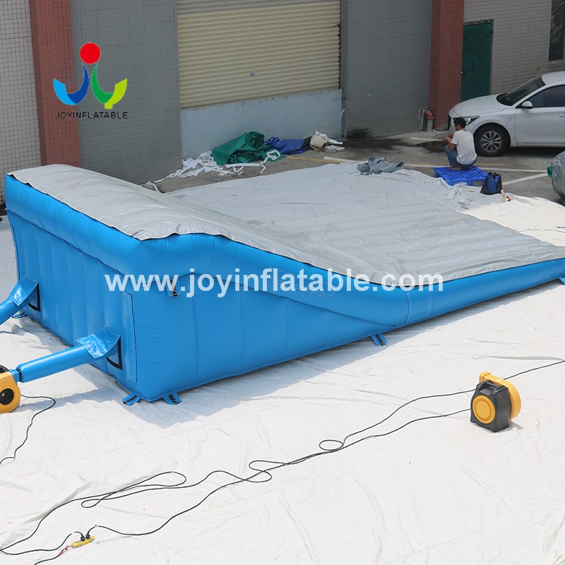 Quality inflatable landing mat supply for outdoor