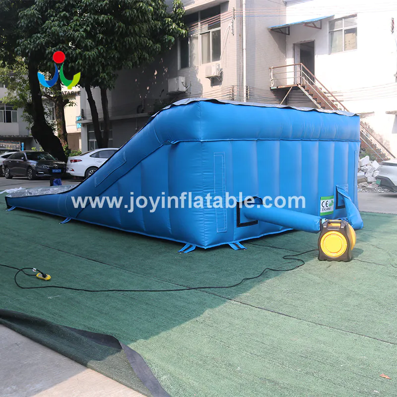 JOY Inflatable snowboard ramp for sports