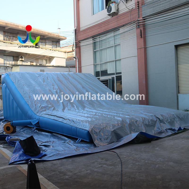 Inflatable Airbag Lander for BMX Jump Practice