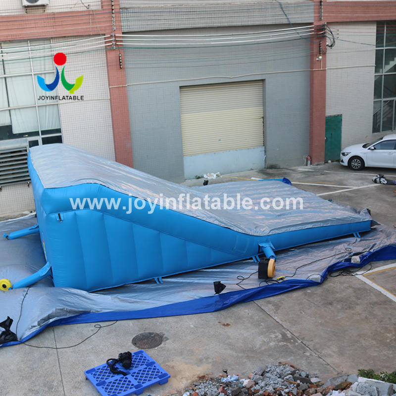 Inflatable Airbag Lander for BMX Jump Practice