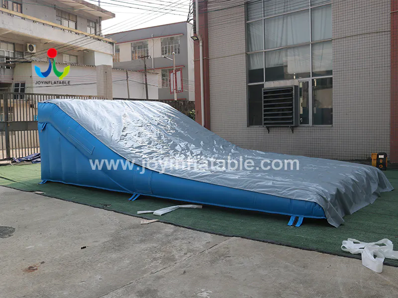 Funny Sport Inflatable Freestyle Jump Mountain Bike Airbag for Bike Parks Video