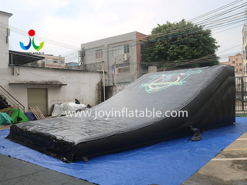 Customized Size Inflatable BMX / FMX Training Landing Airbag Video