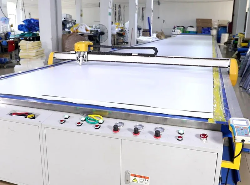 Automatic cutting material
